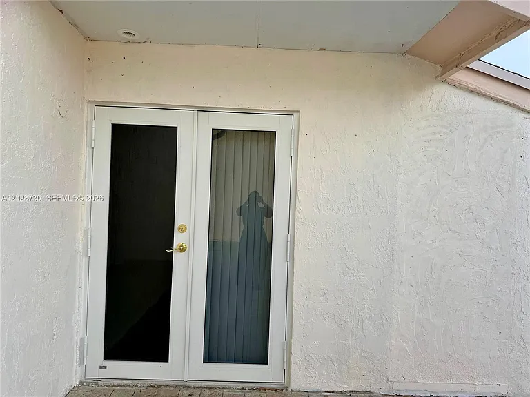19763 SW 124th Ave #1 — Photo 2