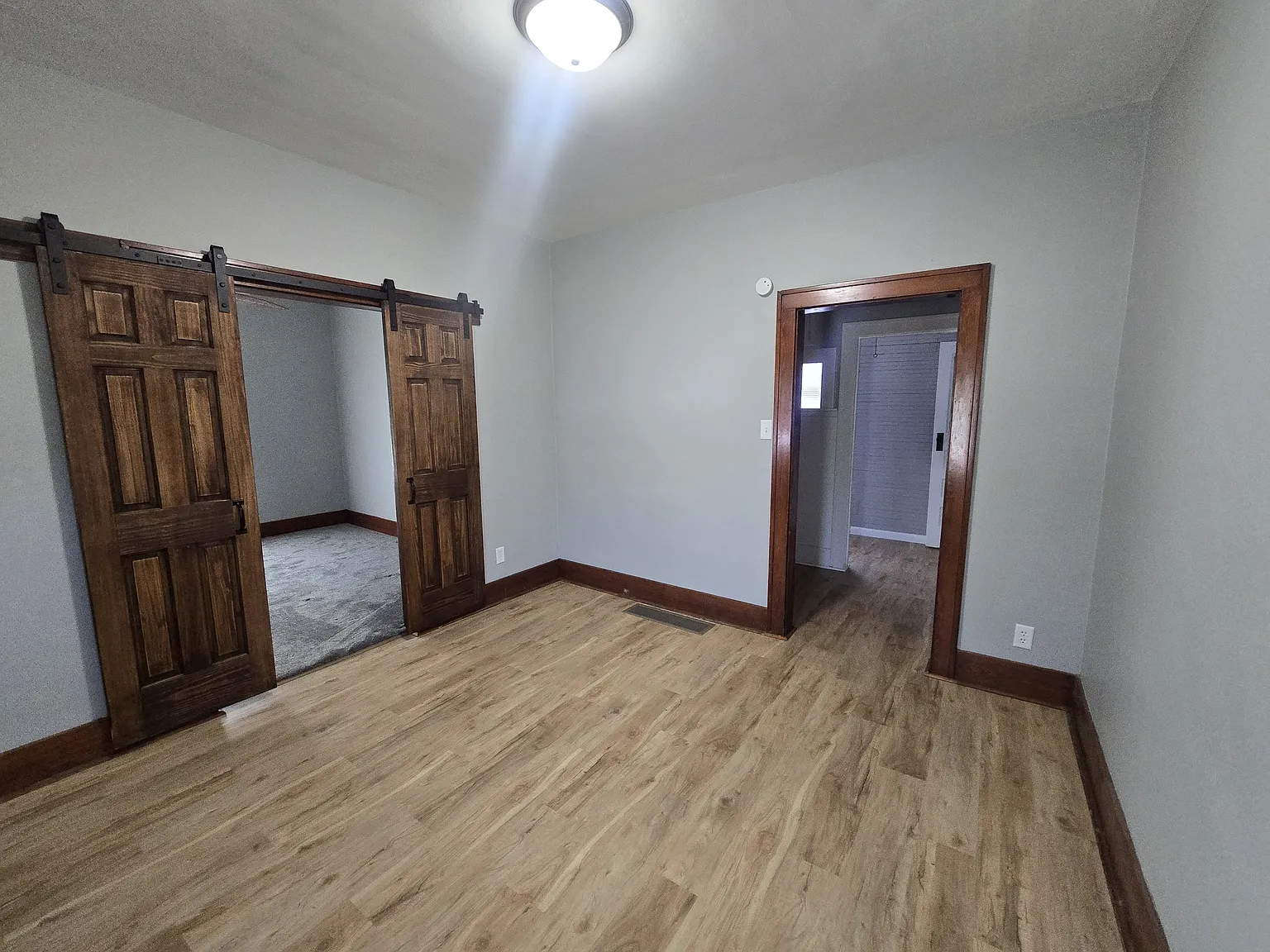 505 Carlton Street - 1 — Photo 3