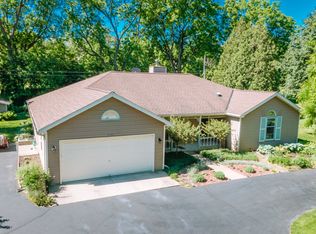 15835 Brookhill Dr, Brookfield, WI 53005