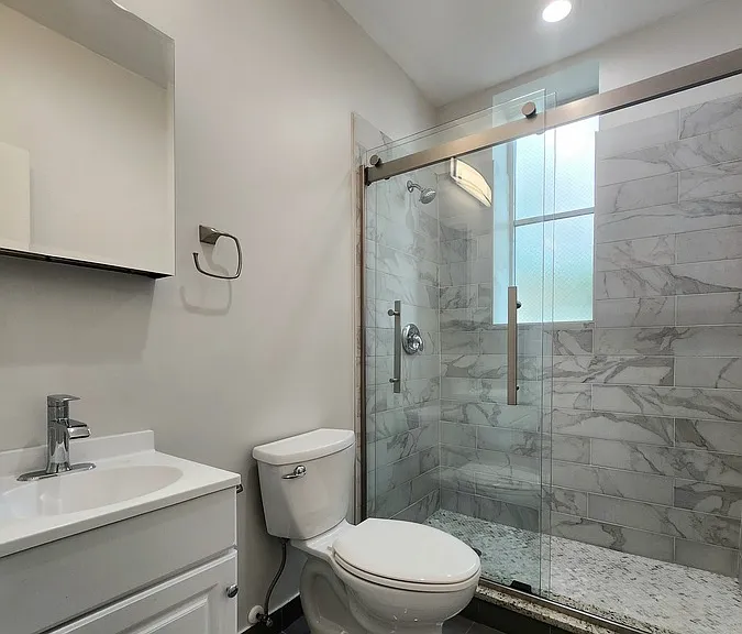 1444 W Erie St #3A — Photo 13