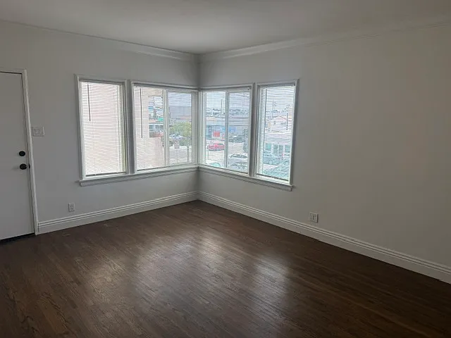 1422 Hermosa Ave #1422 — Photo 5