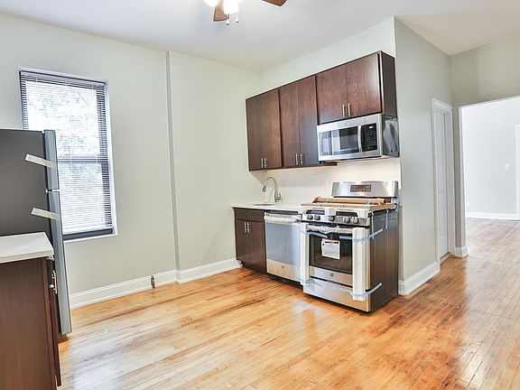 2nd image of 2753 N Richmond St #1