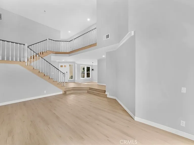 6082 Eaglecrest Dr — Photo 5