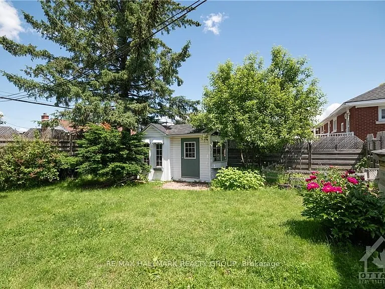 13 Donna St #B — Photo 26