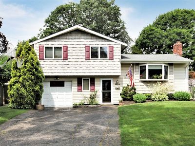 3014 Newport Ave, Medford, NY, 11763