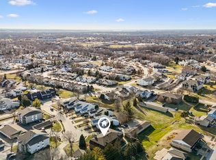 4190 Mallard Ct APT 10, Bettendorf, IA 52722