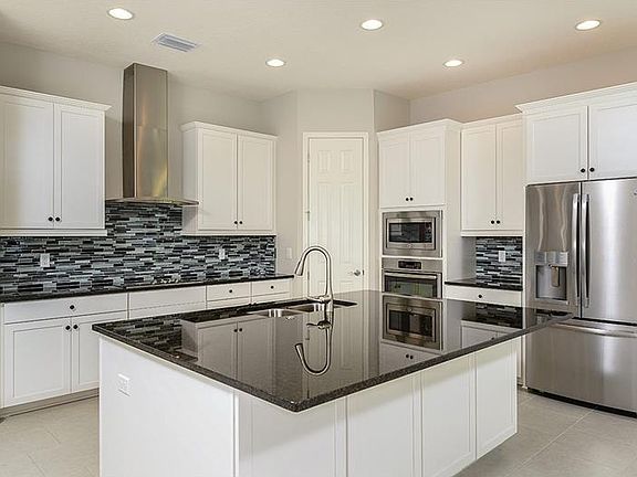 2nd image of 10910 Charmwood Dr
