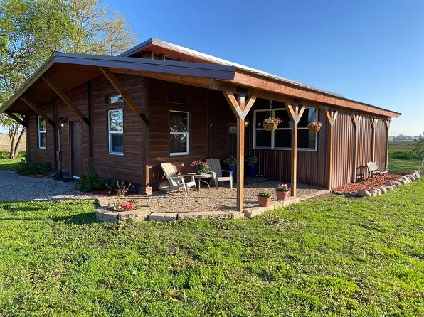 1924 170th St, Wellman, IA 52356
