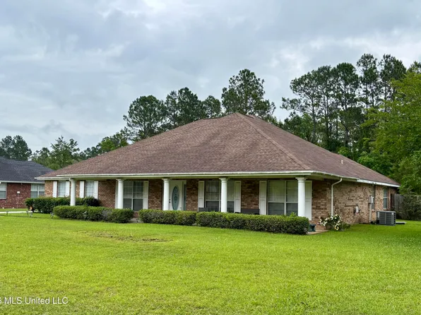 10291 Lake Forest Dr, Vancleave, MS 39565