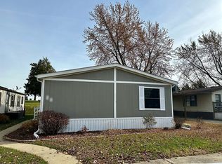 28 Maple Ridge Park, Manteno, IL 60950