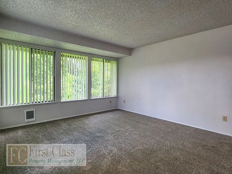 4748 SW Murray Blvd — Photo 3