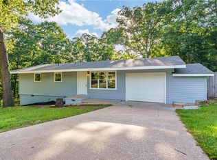 2 Rochdale Dr, Bella Vista, AR 72714