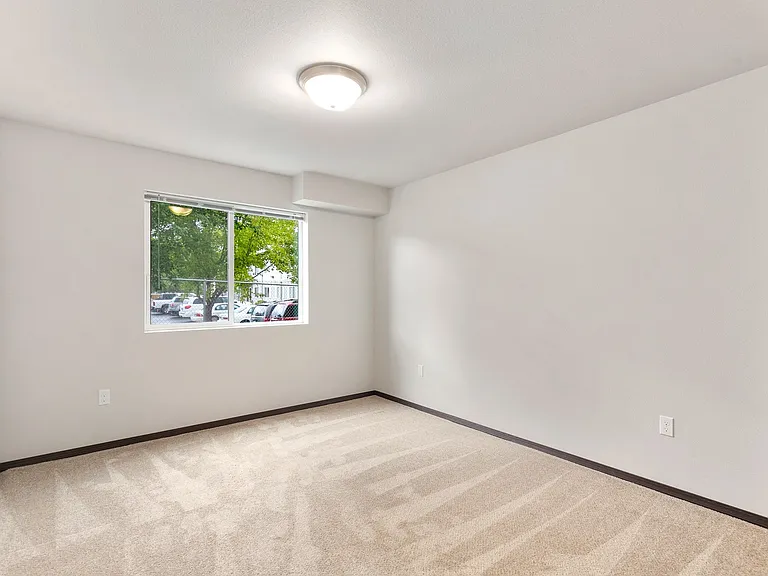 Pioneer Meadows — Photo 14