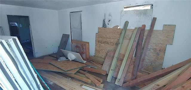 2nd image of 2408 Spruce Ave