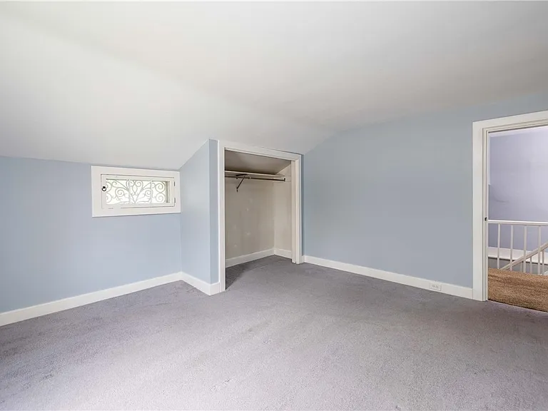 1253 Fairport Rd — Photo 45