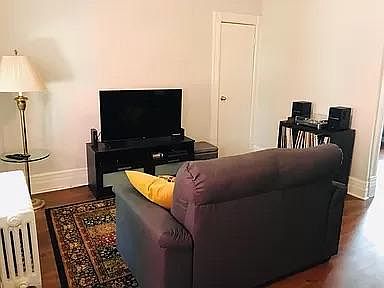 3rd image of 240 Richmond Ave #6