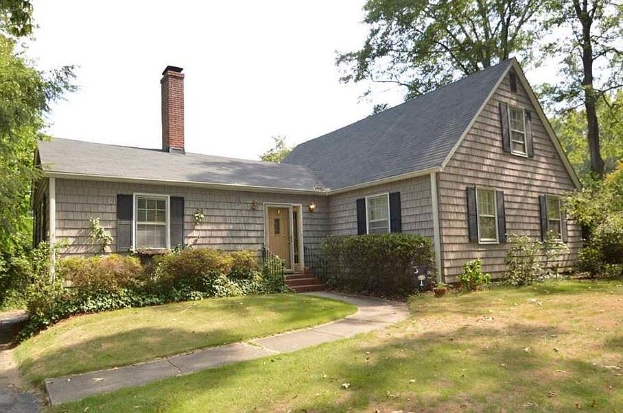 1st image of 903 Brentwood Dr