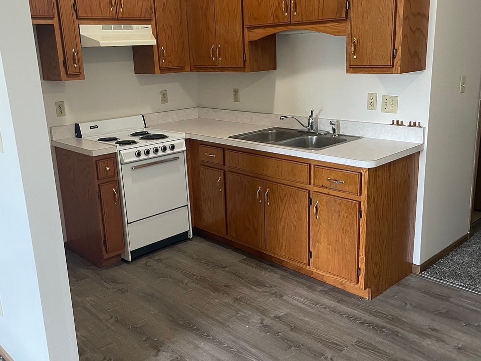 2nd image of 807 Covey Ln #5