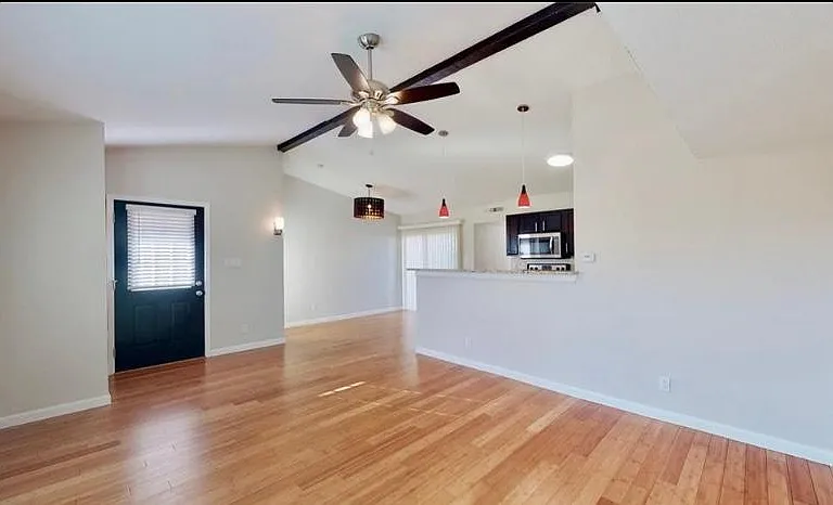 4511 Chapman St — Photo 6
