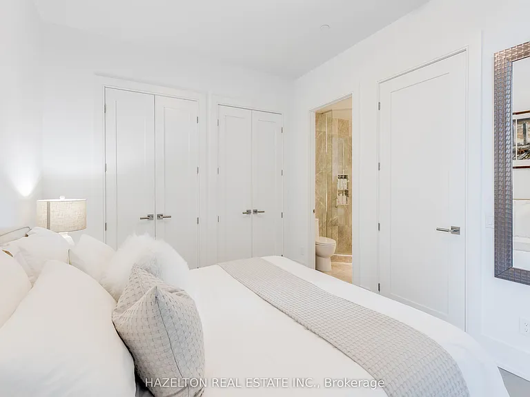 455 Wellington St W #301 — Photo 23