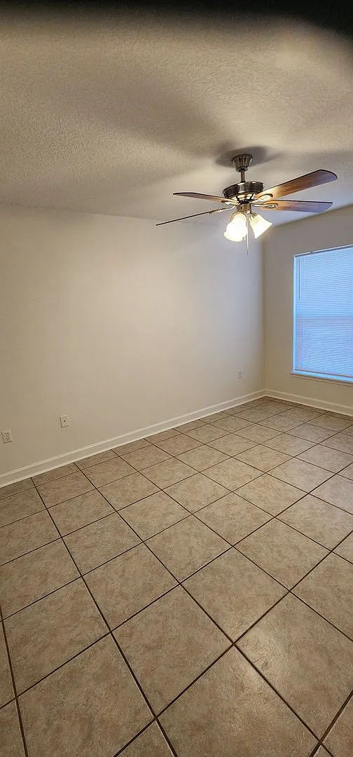 Single Family Home — Photo 3