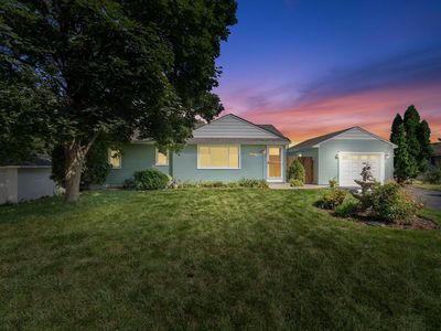 637 Eldridge Ave W, Roseville, MN, 55113