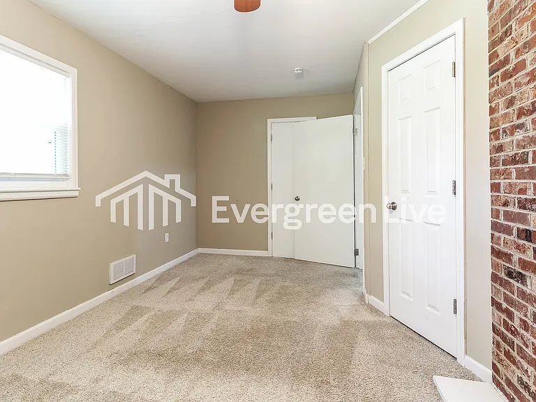 528 Mason Rd — Photo 7