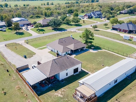 3rd image of 4768 Pebble Creek Dr
