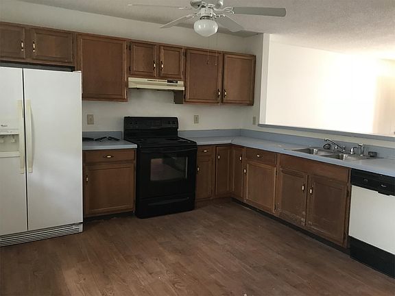 4th image of 3744-A Oakwood Hills Dr