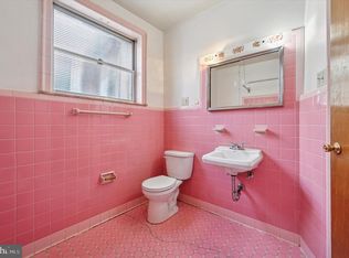1639 Wolf St FLOOR 2, Philadelphia, PA 19145