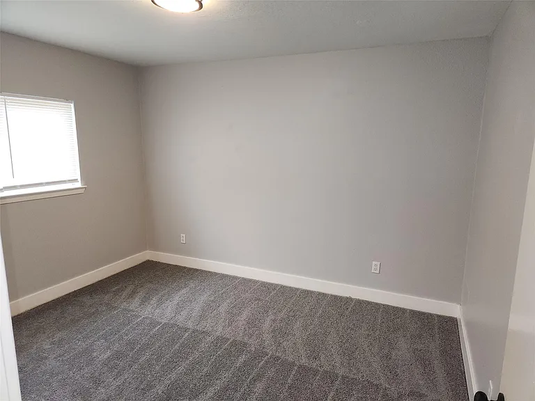 20911 Walder Ct — Photo 29