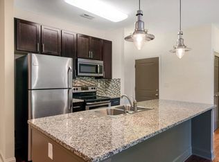 1015 W 6th St #1015-302, Charlotte, NC 28202