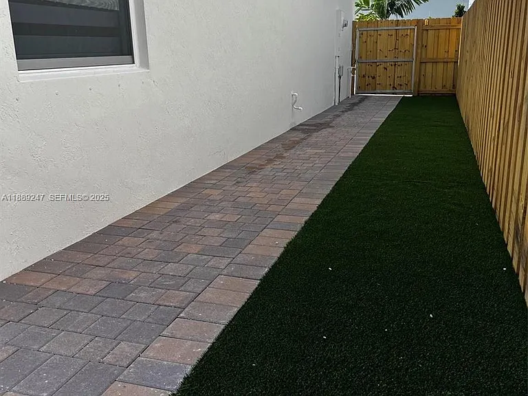 2651 SE 24th Dr #1 — Photo 22