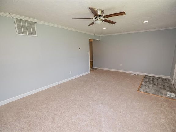 5th image of 3812 Applewood Dr