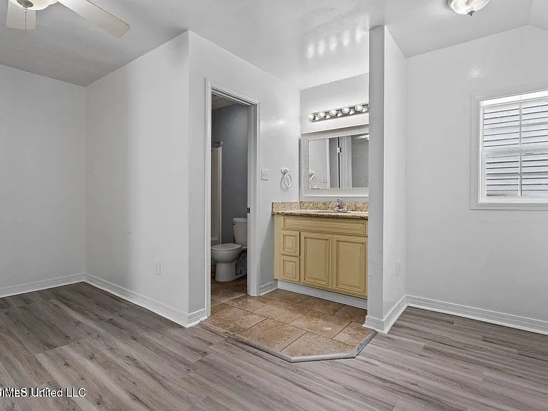 1706 James Buchanan Dr — Photo 14