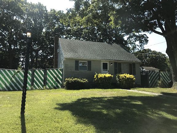 3rd image of 60 Arpage Dr E