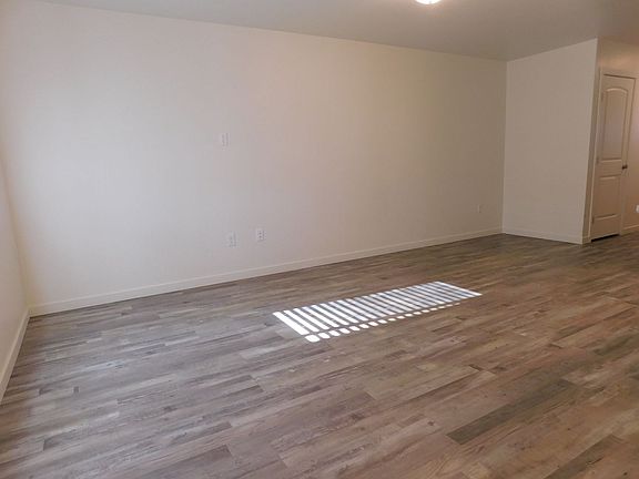 5th image of 2357 Zion Canyon Ave #B