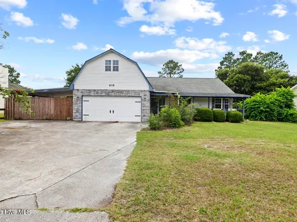 618 Sand Ridge Road, Hubert, NC 28539