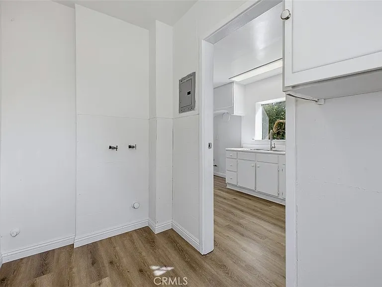 209 1/2 N Monterey St — Photo 16
