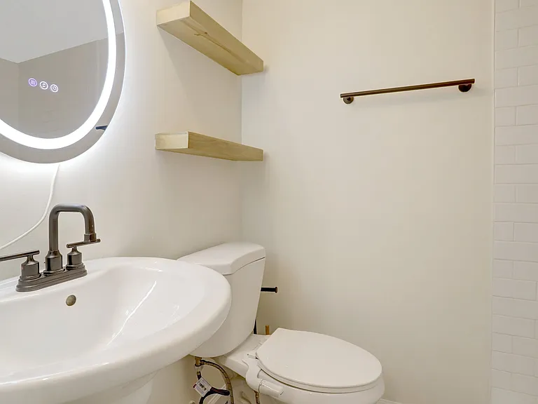 4519 Holmes Run Pkwy — Photo 24