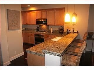 4th image of 2181 Santoro Ln