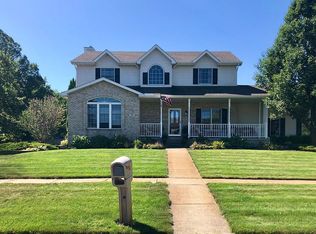 30 Covington Dr, Valparaiso, IN 46385
