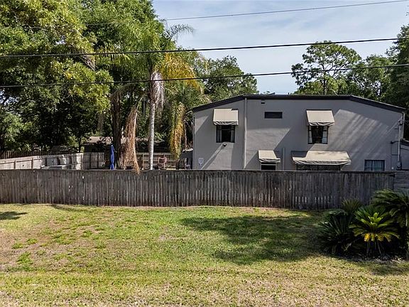 5th image of 357 Ridgewood St