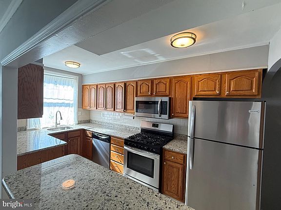 5th image of 7133 Large St