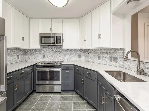 2633 McCart Ave, Fort Worth, TX 76110