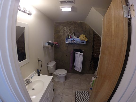5th image of 258 E Girard Ave APT 1