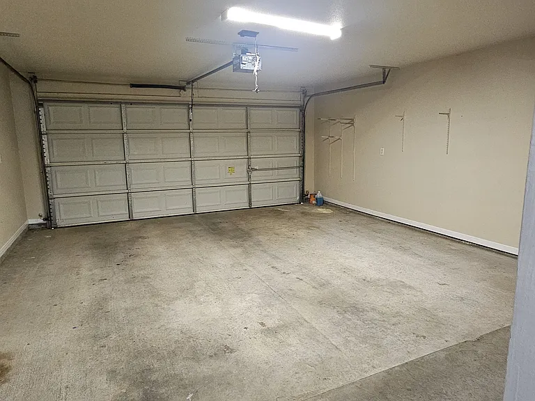 2415 Merle Dr — Photo 16