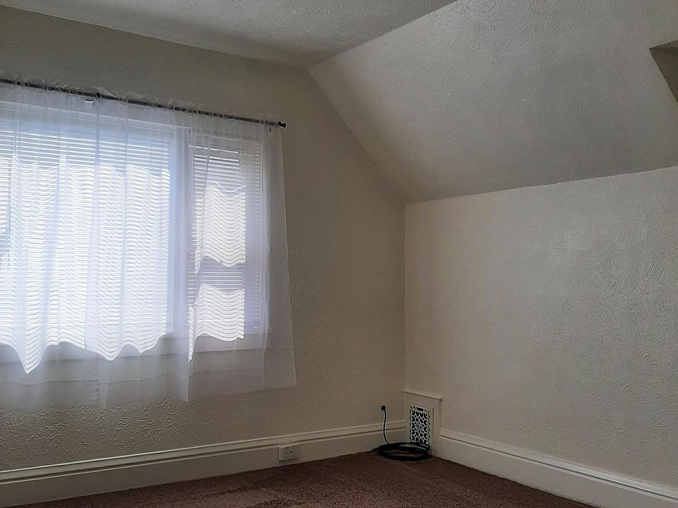 1st image of 623 W Beardsley Ave #B