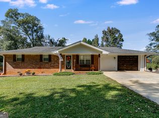 61 White Oak St, Whitesburg, GA 30185