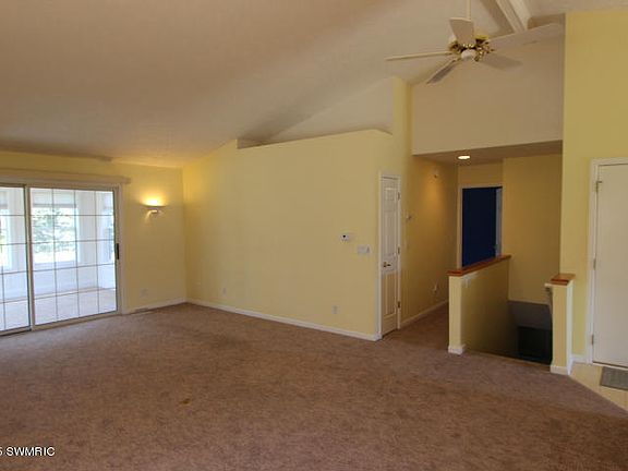 4th image of 228 Carrington Pl